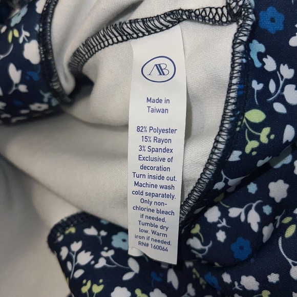 Addison Bay The Everyday Pullover Courtside Multi Floral M - Picture 10 of 10